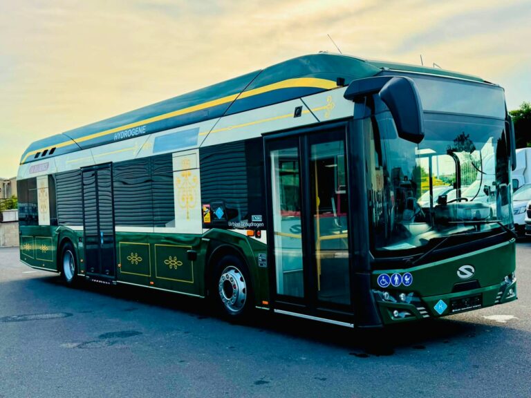Un bus à hydrogène débarque à Béziers